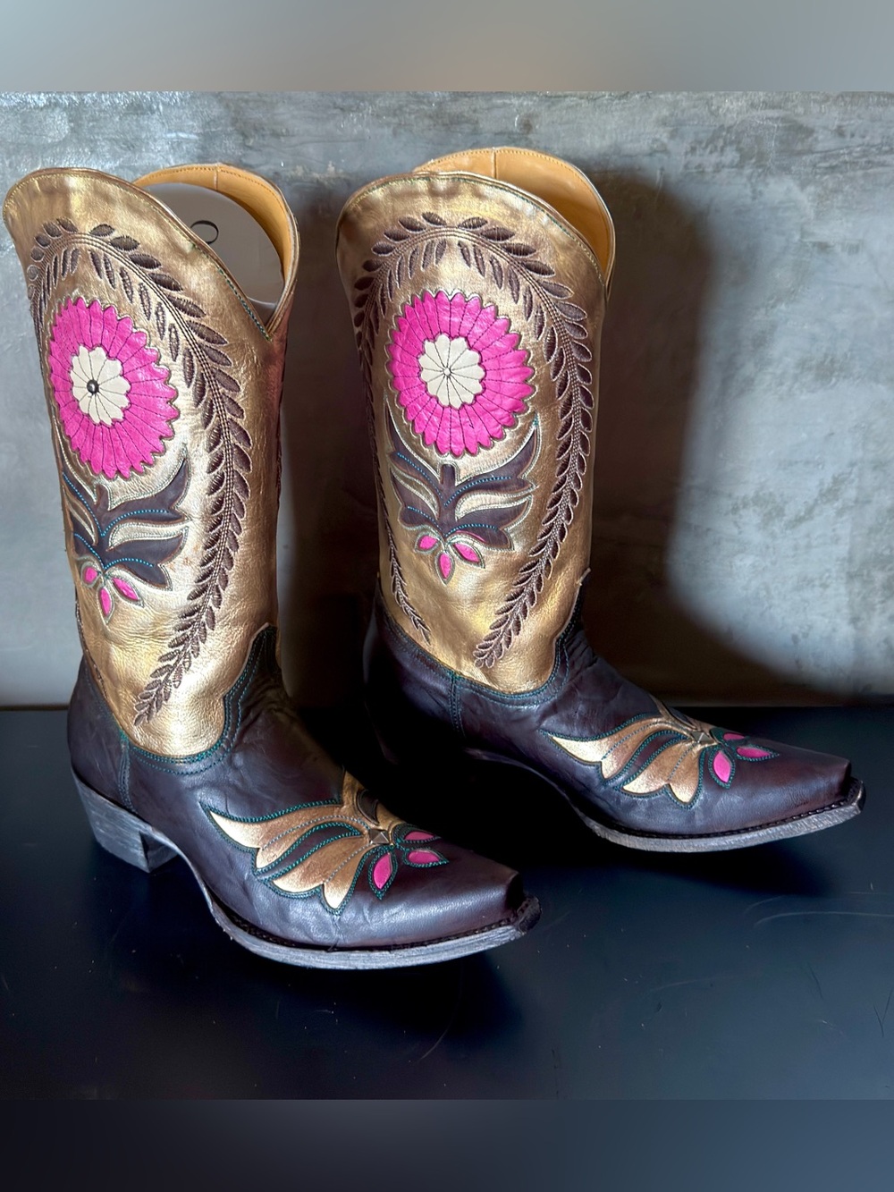 Old Gringo “Zhora” Boots in Chocolate / Gold / Dark Pink - Women’s Size 8 - NIB
